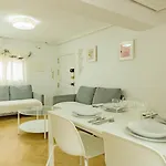 Luz De Macarena En סביליה